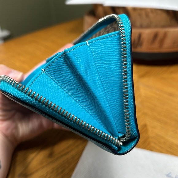 *HTF COLOR* COACH Crossgrain Leather Accordion Zip Around Wallet - Picture 11 of 12